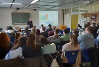 Prof. Feldmann presenting to the Aalen students